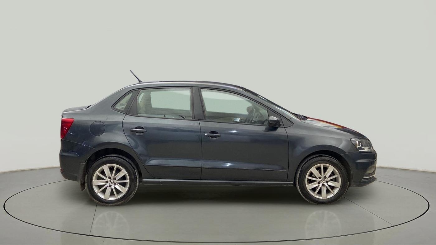 2016 Volkswagen Ameo HIGHLINE1.2L, Petrol, Manual, 51,155 km, Right Side View