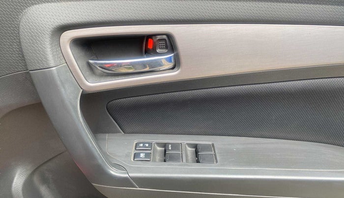 2017 Maruti Vitara Brezza ZDI, Diesel, Manual, 52,709 km, Driver Side Door Panels Control