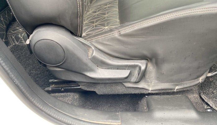 2020 Maruti Baleno DELTA CVT PETROL 1.2, Petrol, Automatic, 32,241 km, Driver Side Adjustment Panel