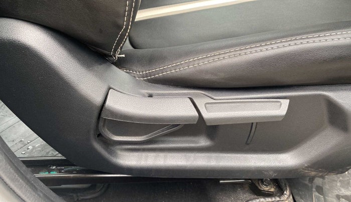 2022 Hyundai VENUE SX 1.2 PETROL, Petrol, Manual, 9,530 km, Driver Side Adjustment Panel