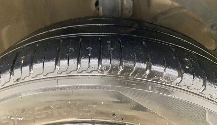 2022 Maruti Ertiga ZXI+ AT SHVS, CNG, Automatic, 61,022 km, Right Front Tyre Tread