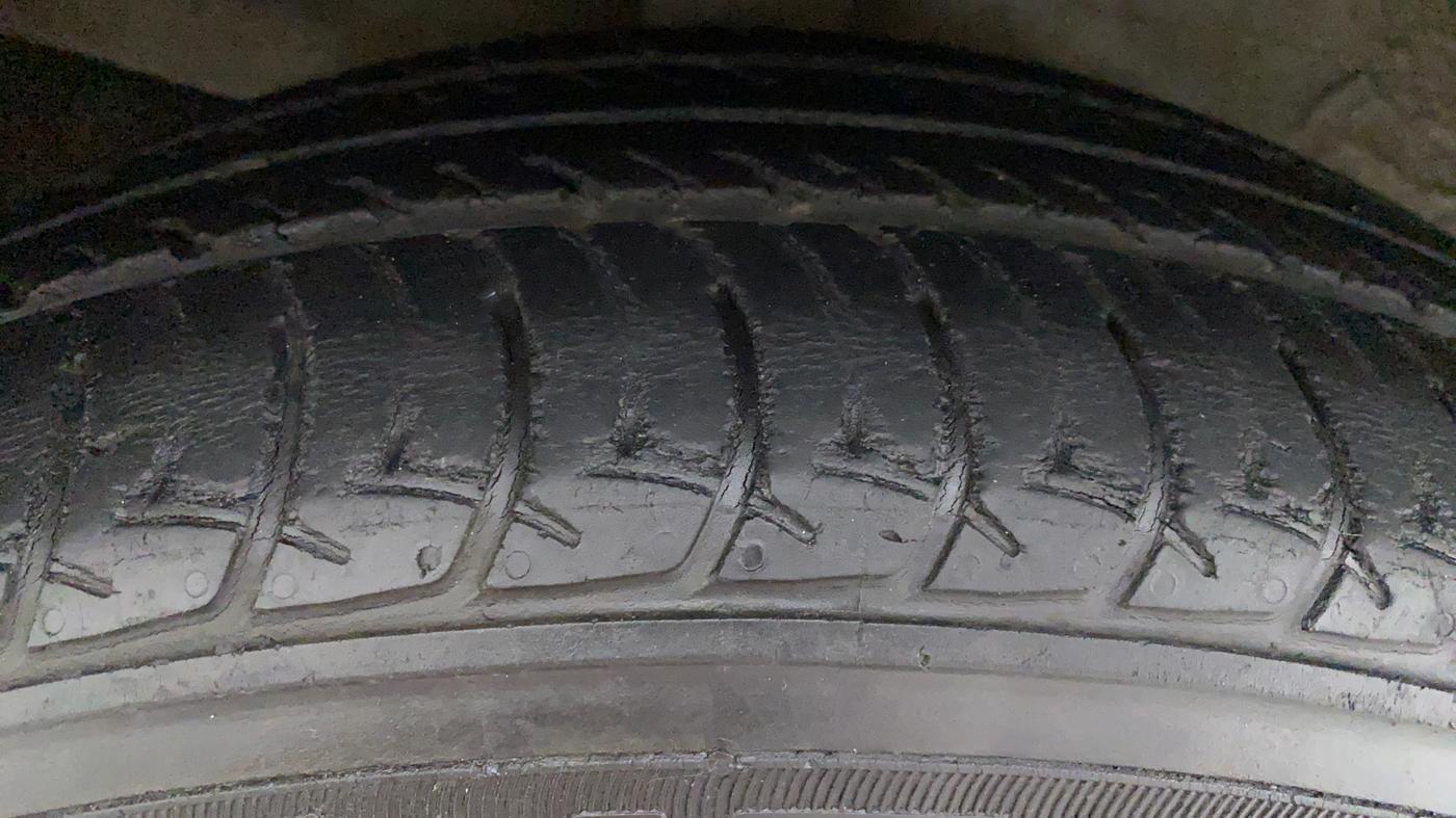 2017 Nissan Micra Active XV S, Petrol, Manual, 37,962 km, Left Front Tyre Tread