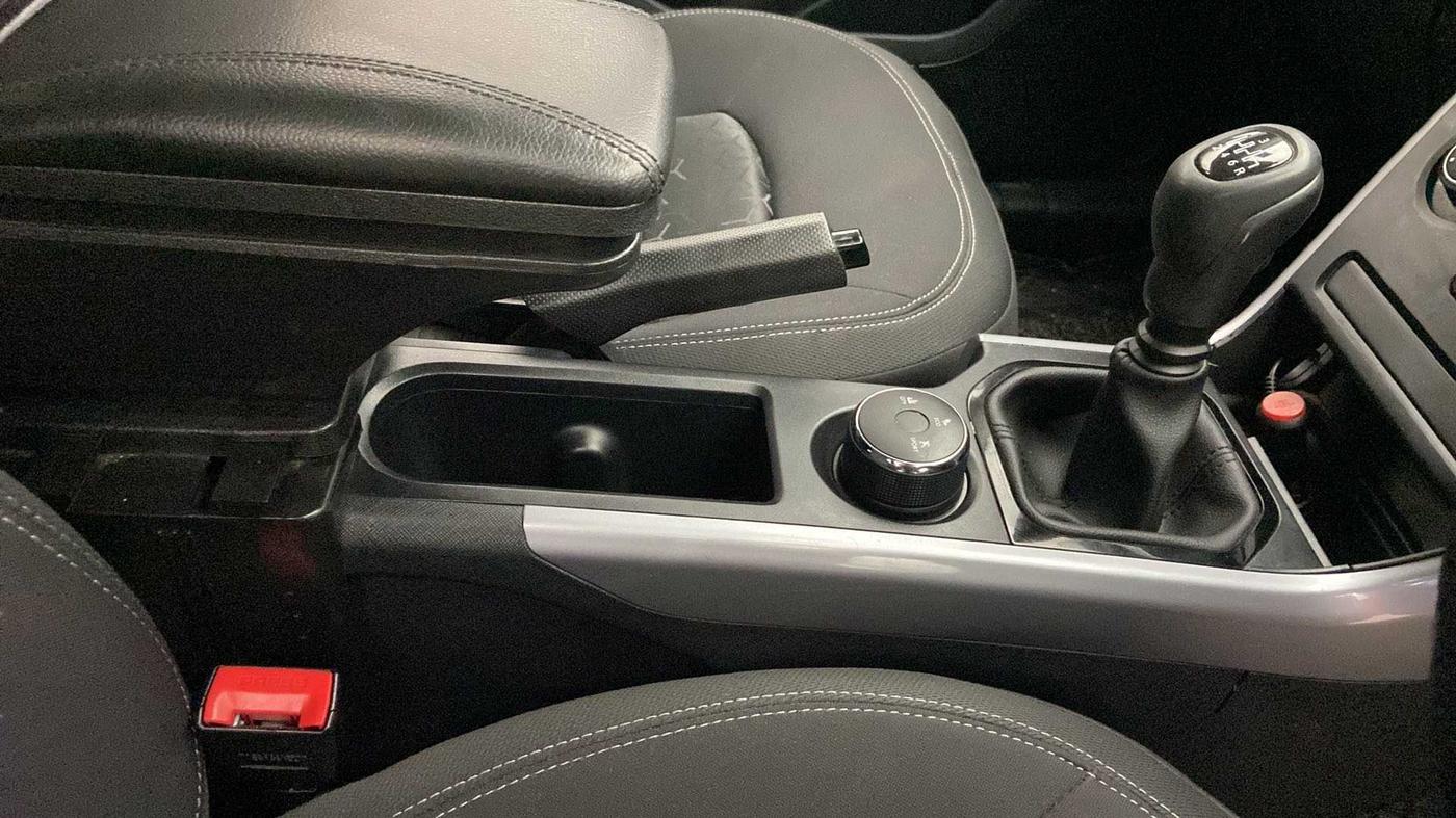 2021 Tata NEXON XE PETROL, Petrol, Manual, 13,536 km, Gear Lever