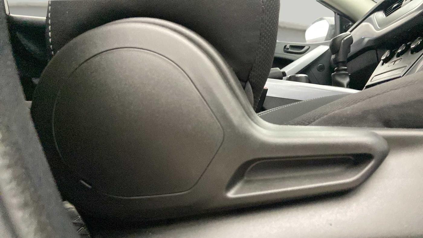 2021 Tata NEXON XE PETROL, Petrol, Manual, 13,536 km, Driver Side Adjustment Panel