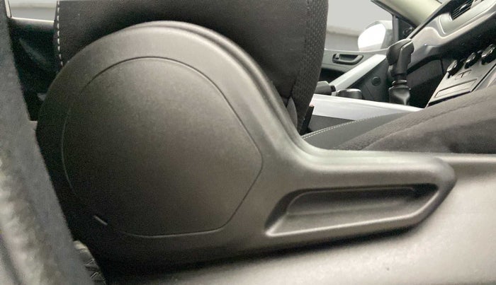 2021 Tata NEXON XE PETROL, Petrol, Manual, 13,536 km, Driver Side Adjustment Panel
