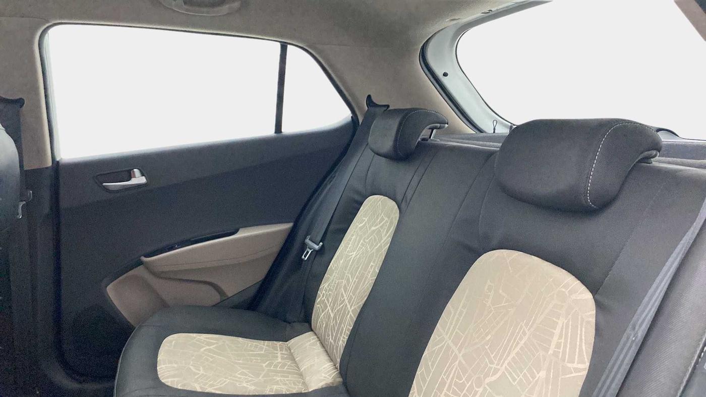 2018 Hyundai Grand i10 ASTA 1.2 KAPPA VTVT, Petrol, Manual, 42,137 km, Right Side Rear Door Cabin