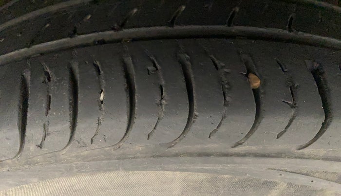 2020 KIA SELTOS HTK PLUS 1.5, Petrol, Manual, 39,245 km, Right Front Tyre Tread