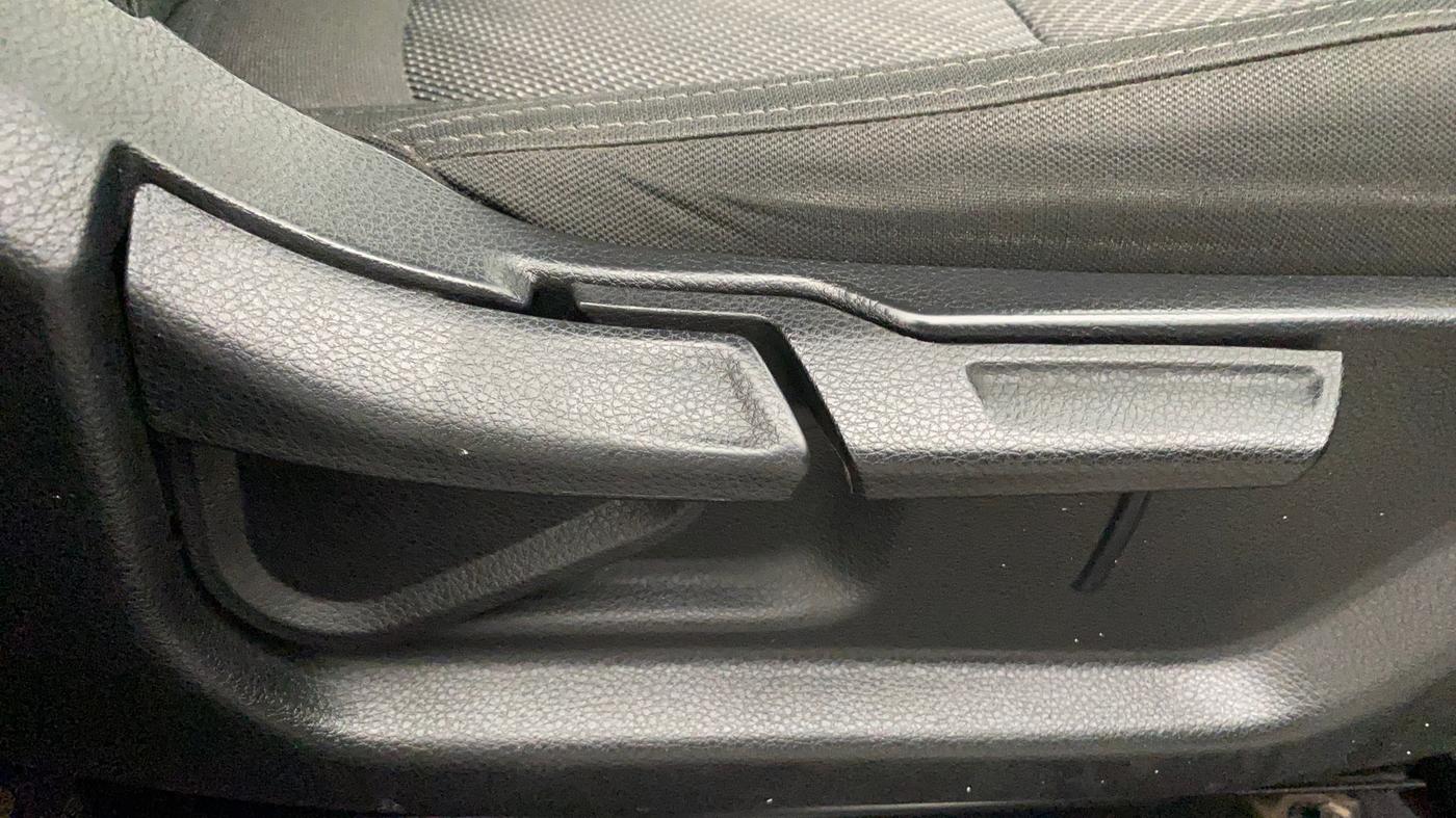2020 KIA SELTOS HTK PLUS 1.5, Petrol, Manual, 39,245 km, Driver Side Adjustment Panel