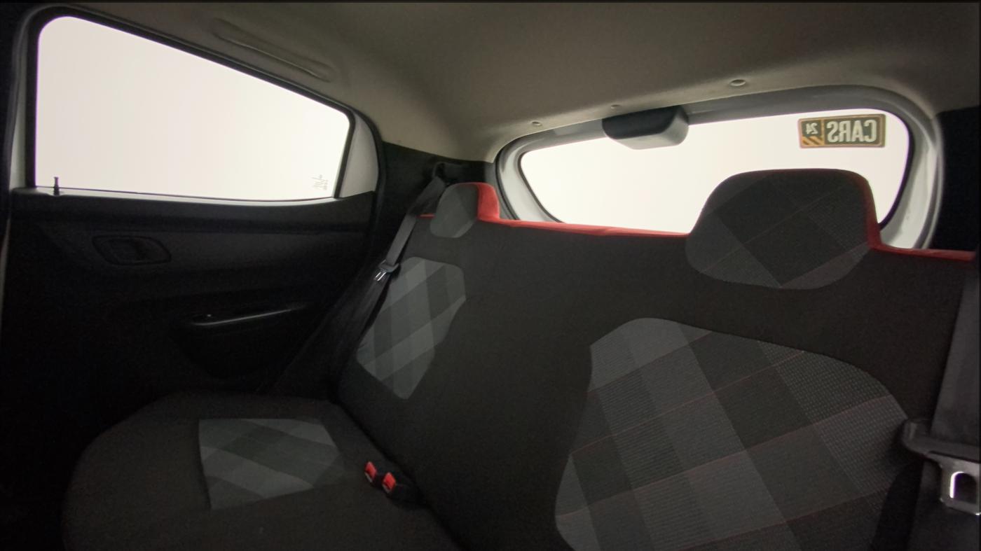 2021 Renault Kwid RXT 1.0 AMT (O), Petrol, Automatic, 18,575 km, Right Side Rear Door Cabin