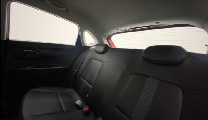 2022 Hyundai NEW I20  SPORTZ 1.0TURBO DCT, Petrol, Automatic, 17,328 km, Right Side Rear Door Cabin
