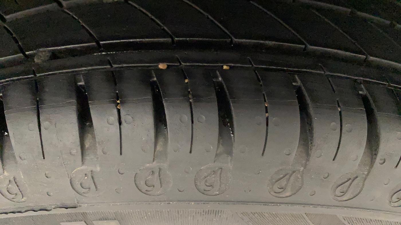 2022 Renault Kwid RXT 1.0 AMT, Petrol, Automatic, 17,171 km, Left Rear Tyre Tread