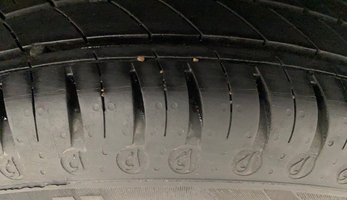 2022 Renault Kwid RXT 1.0 AMT, Petrol, Automatic, 17,171 km, Left Rear Tyre Tread