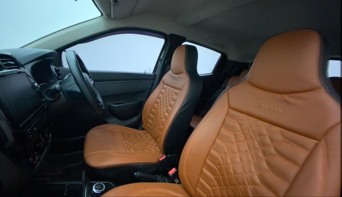 2022 Renault Kwid RXT 1.0 AMT, Petrol, Automatic, 17,171 km, Right Side Front Door Cabin