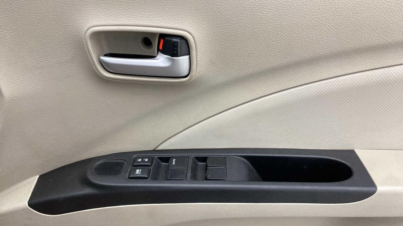 2020 Maruti Celerio VXI (O), Petrol, Manual, 28,358 km, Driver Side Door Panels Control