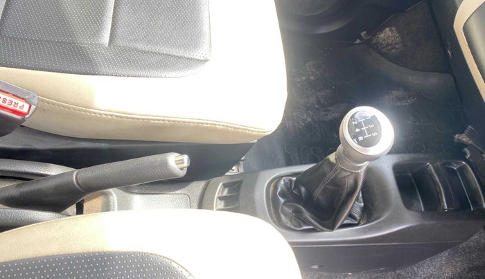 2013 Maruti Wagon R 1.0 VXI, Petrol, Manual, 62,330 km, Gear Lever