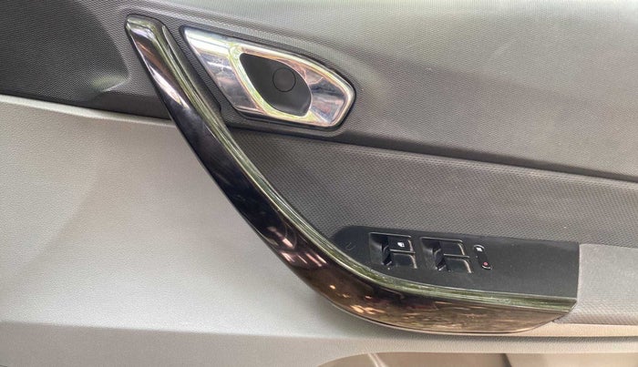 2018 Tata TIGOR XZA PETROL, Petrol, Automatic, 62,645 km, Driver Side Door Panels Control