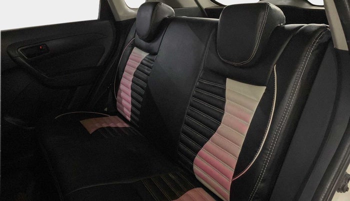 2017 Maruti Vitara Brezza VDI, Diesel, Manual, 33,691 km, Right Side Rear Door Cabin