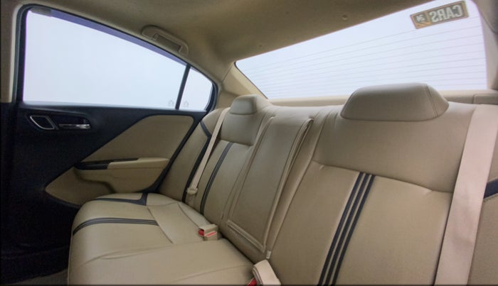 2020 Honda City 1.5L I-VTEC VX CVT, Petrol, Automatic, 34,011 km, Right Side Rear Door Cabin