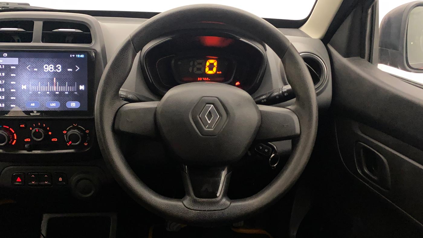 2017 Renault Kwid RXT 0.8, Petrol, Manual, 30,702 km, Steering Wheel Close Up