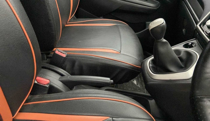 2018 Datsun Go T(O), Petrol, Manual, 31,754 km, Gear Lever