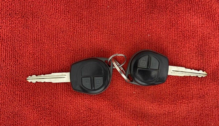 2015 Maruti Swift Dzire VDI ABS, Diesel, Manual, 89,450 km, Key Close Up