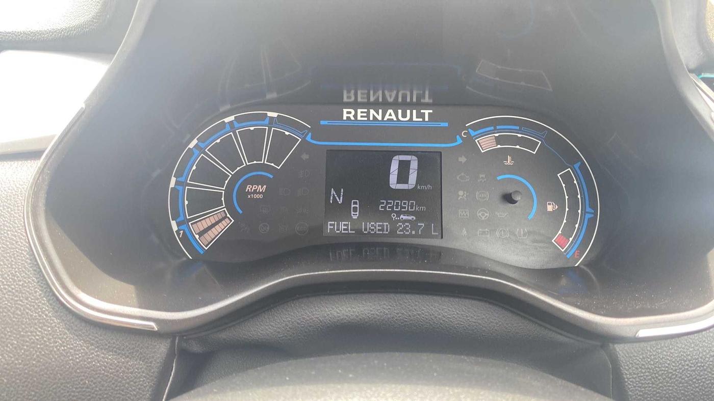 2022 Renault TRIBER RXZ AMT DUAL TONE, Petrol, Automatic, 22,225 km, Odometer Image