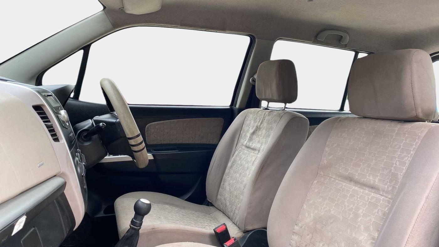 2013 Maruti Wagon R 1.0 VXI, Petrol, Manual, 29,532 km, Right Side Front Door Cabin