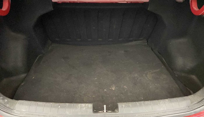 2014 Hyundai Xcent S (O) 1.2, Petrol, Manual, 89,802 km, Boot Inside
