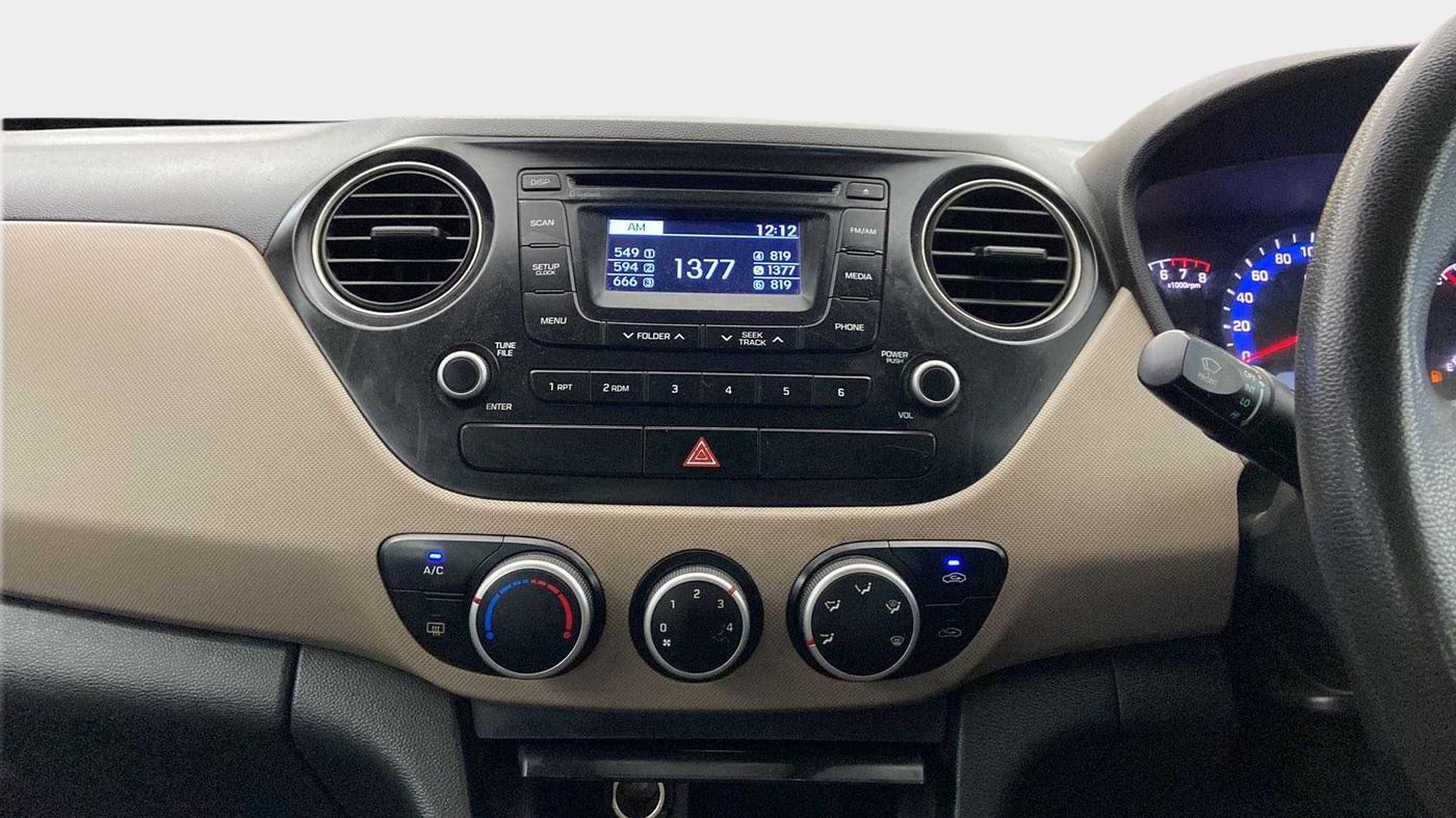 2014 Hyundai Xcent S (O) 1.2, Petrol, Manual, 89,802 km, Air Conditioner