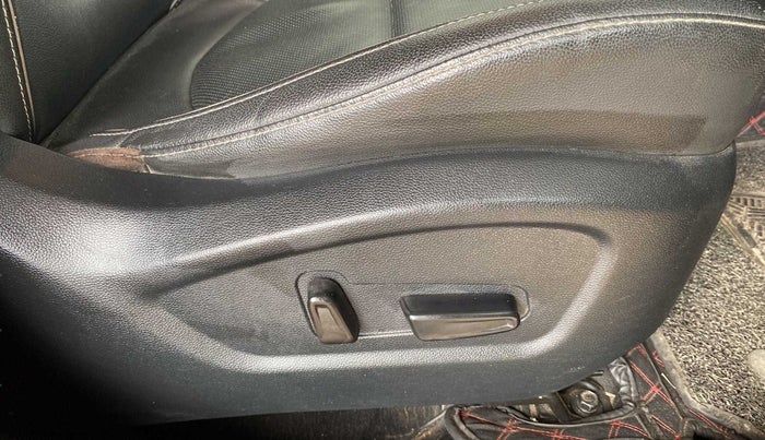 2018 Hyundai Creta SX (O) 1.6 PETROL, Petrol, Manual, 61,333 km, Driver Side Adjustment Panel