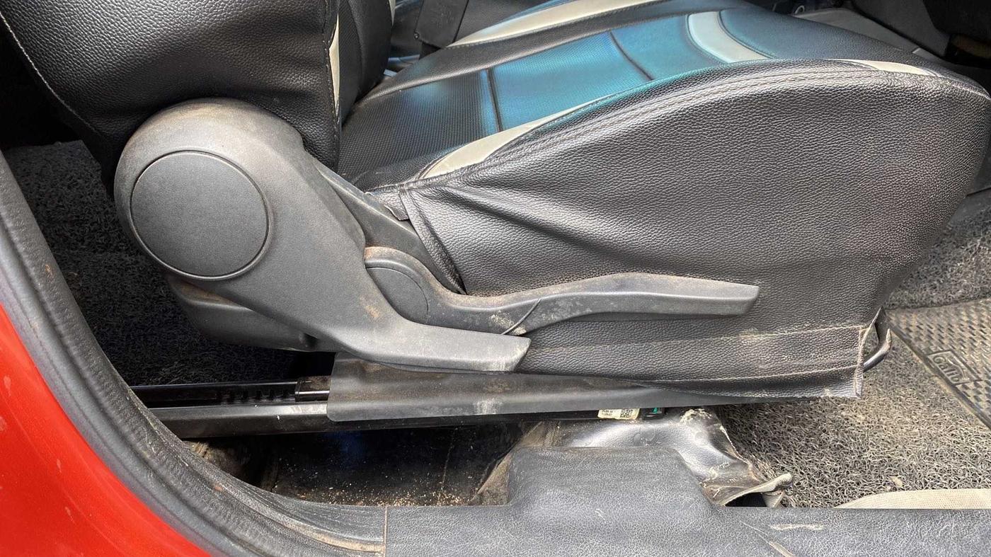 2019 Maruti Swift VXI, Petrol, Manual, 22,789 km, Driver Side Adjustment Panel