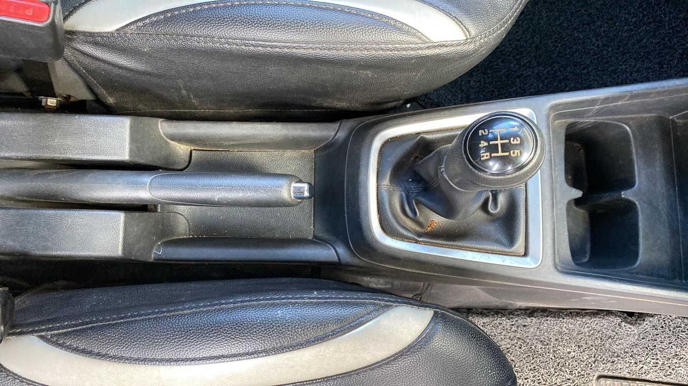 2019 Maruti Swift VXI, Petrol, Manual, 22,789 km, Gear Lever