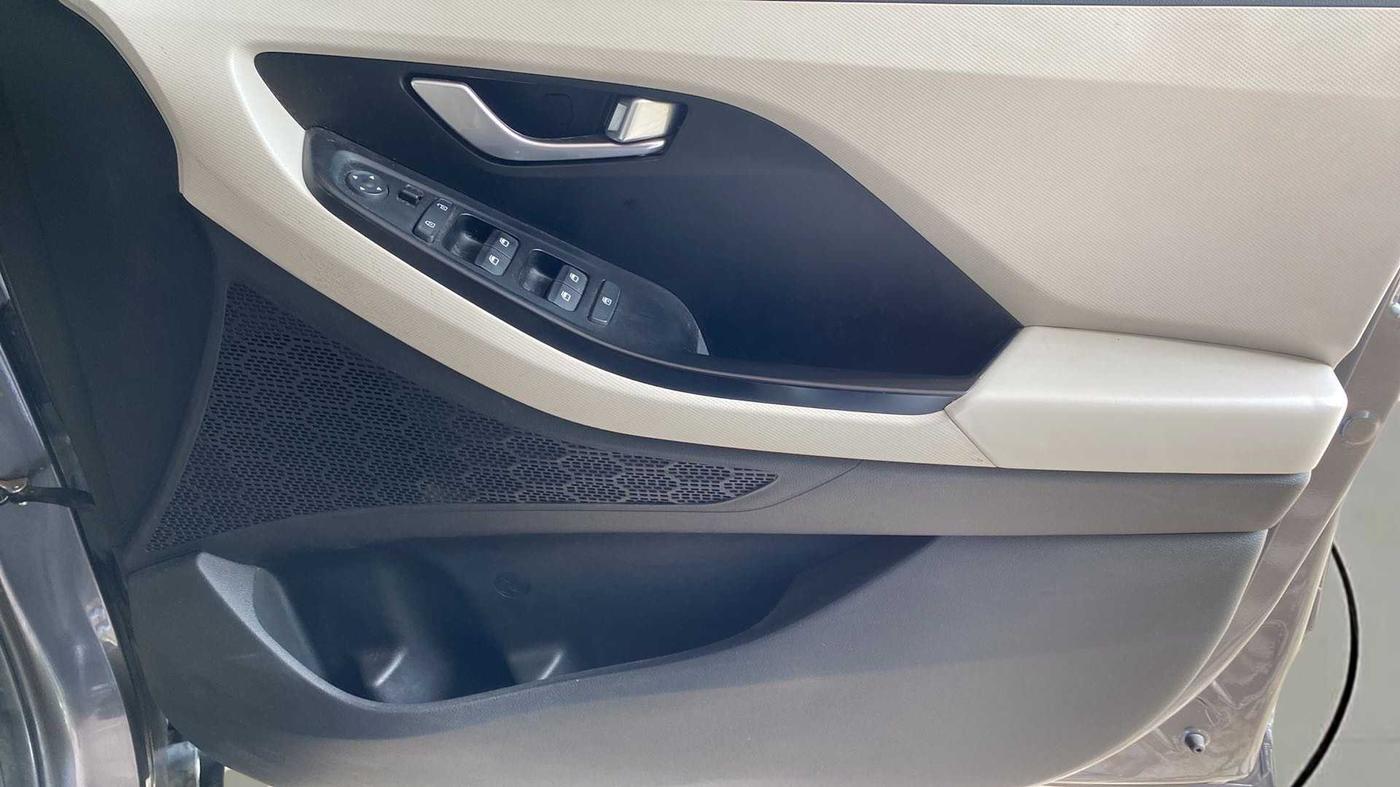 2021 Hyundai Creta S 1.5 PETROL, Petrol, Manual, 23,186 km, Driver Side Door Panels Control