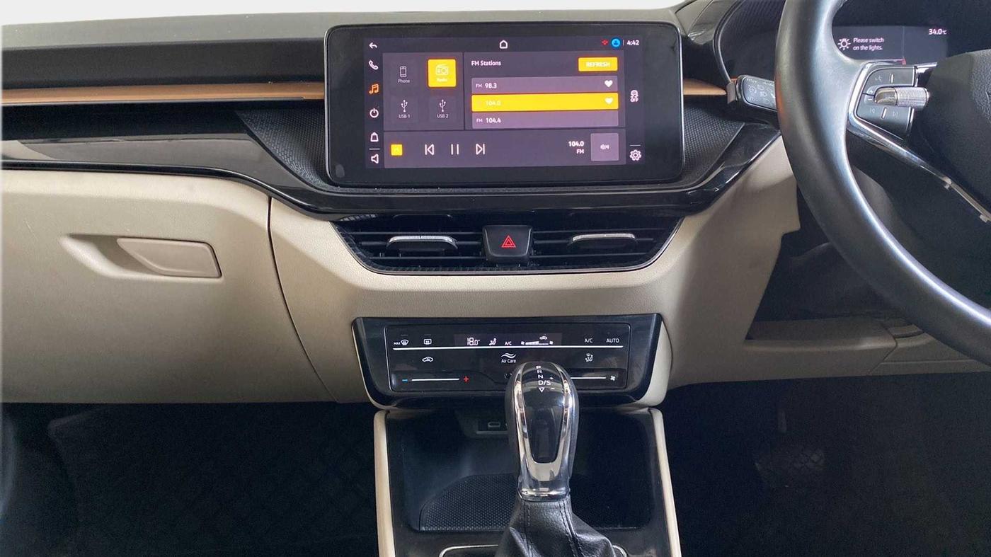 2022 Skoda SLAVIA STYLE 1.0L TSI AT, Petrol, Automatic, 33,039 km, Air Conditioner