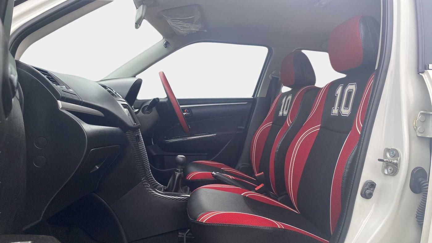 2016 Maruti Swift VXI, Petrol, Manual, 8,433 km, Right Side Front Door Cabin
