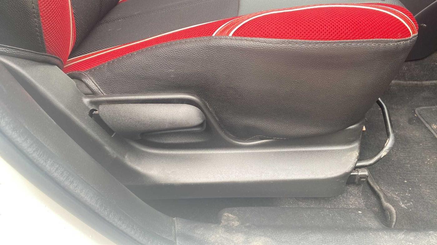 2016 Maruti Swift VXI, Petrol, Manual, 8,433 km, Driver Side Adjustment Panel
