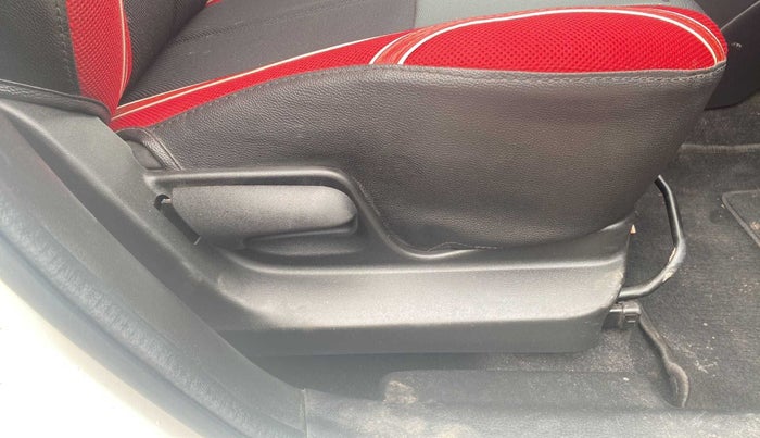2016 Maruti Swift VXI, Petrol, Manual, 8,433 km, Driver Side Adjustment Panel