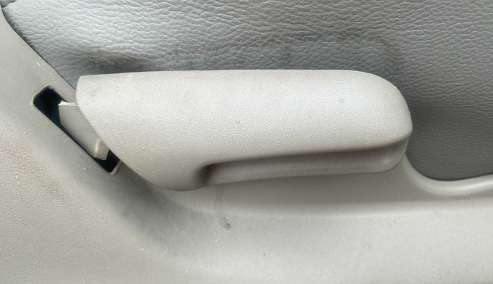 2016 Maruti Celerio ZXI AMT (O), Petrol, Automatic, 39,987 km, Driver Side Adjustment Panel