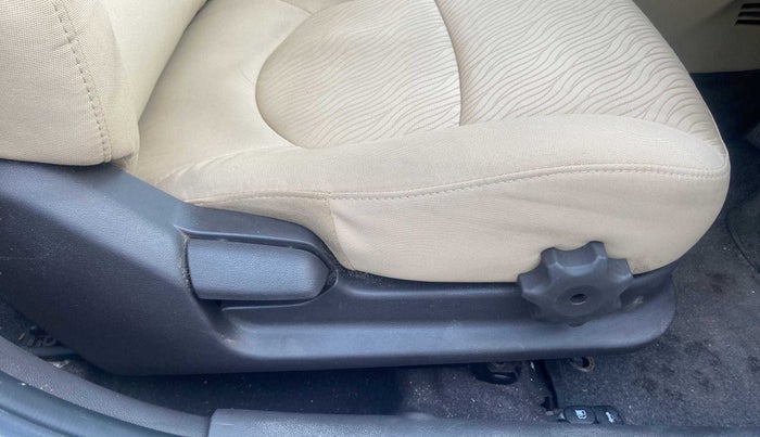 2013 Hyundai Verna FLUIDIC 1.6 VTVT EX, Petrol, Manual, 1,03,738 km, Driver Side Adjustment Panel