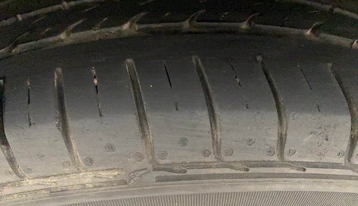 2018 Hyundai Creta E PLUS 1.6 PETROL, Petrol, Manual, 32,834 km, Right Rear Tyre Tread