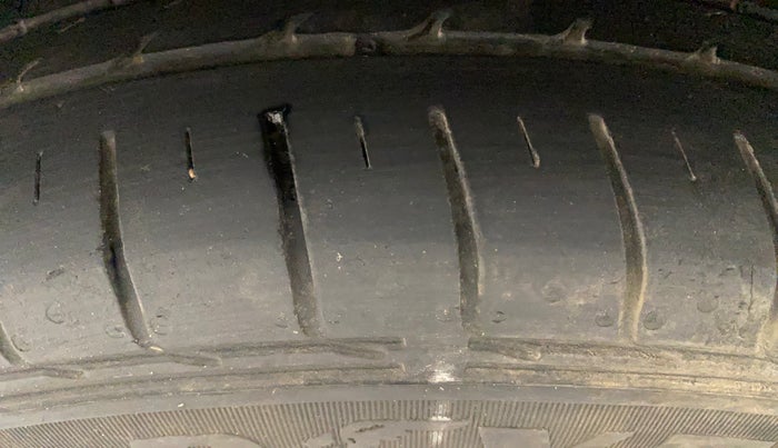 2018 Hyundai Creta E PLUS 1.6 PETROL, Petrol, Manual, 32,834 km, Left Front Tyre Tread