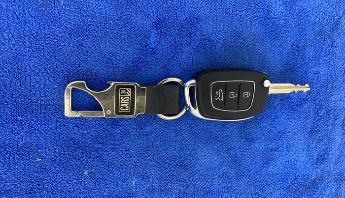 2018 Hyundai Creta E PLUS 1.6 PETROL, Petrol, Manual, 32,834 km, Key Close Up