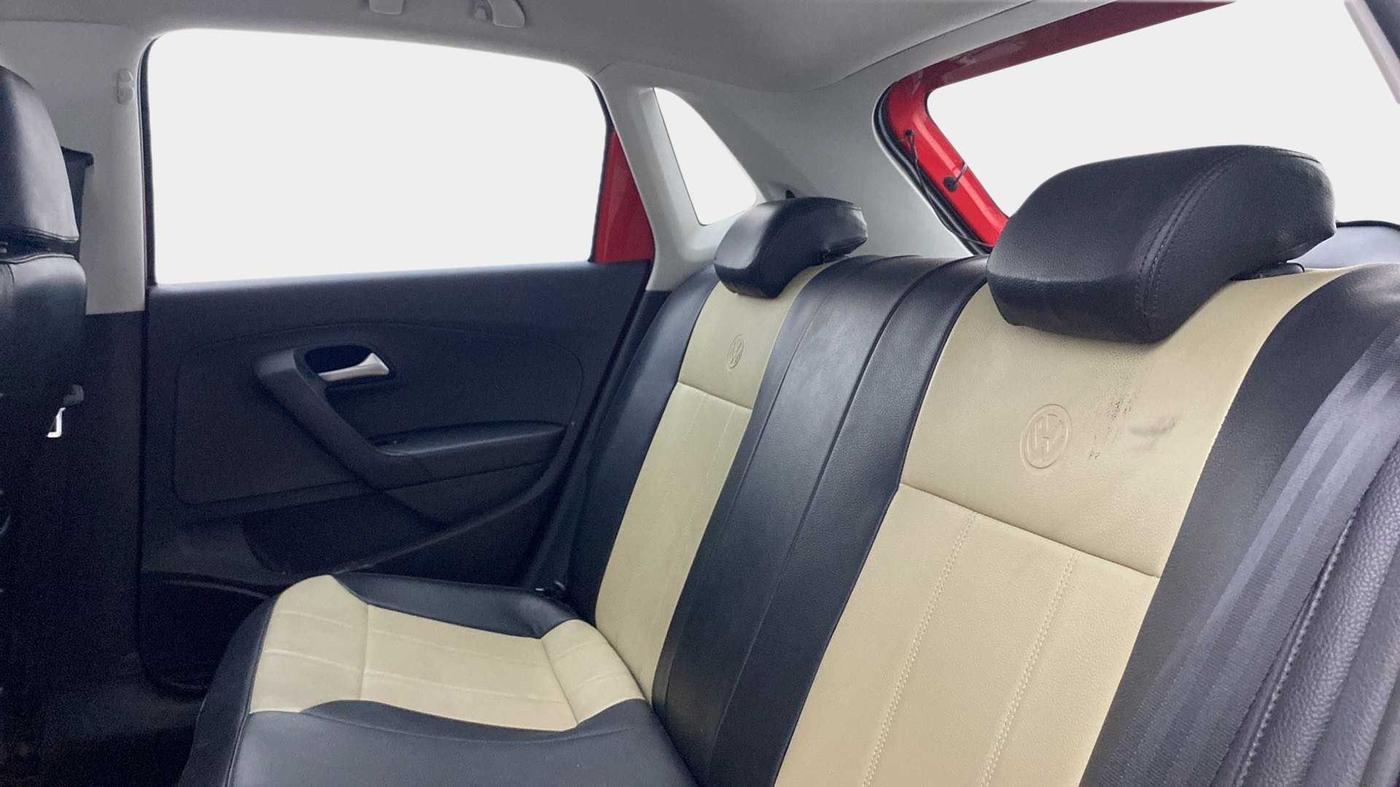 2017 Volkswagen Polo HIGHLINE1.2L, Petrol, Manual, 43,208 km, Right Side Rear Door Cabin