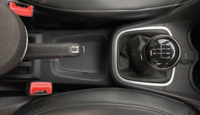 2017 Volkswagen Polo HIGHLINE1.2L, Petrol, Manual, 43,208 km, Gear Lever