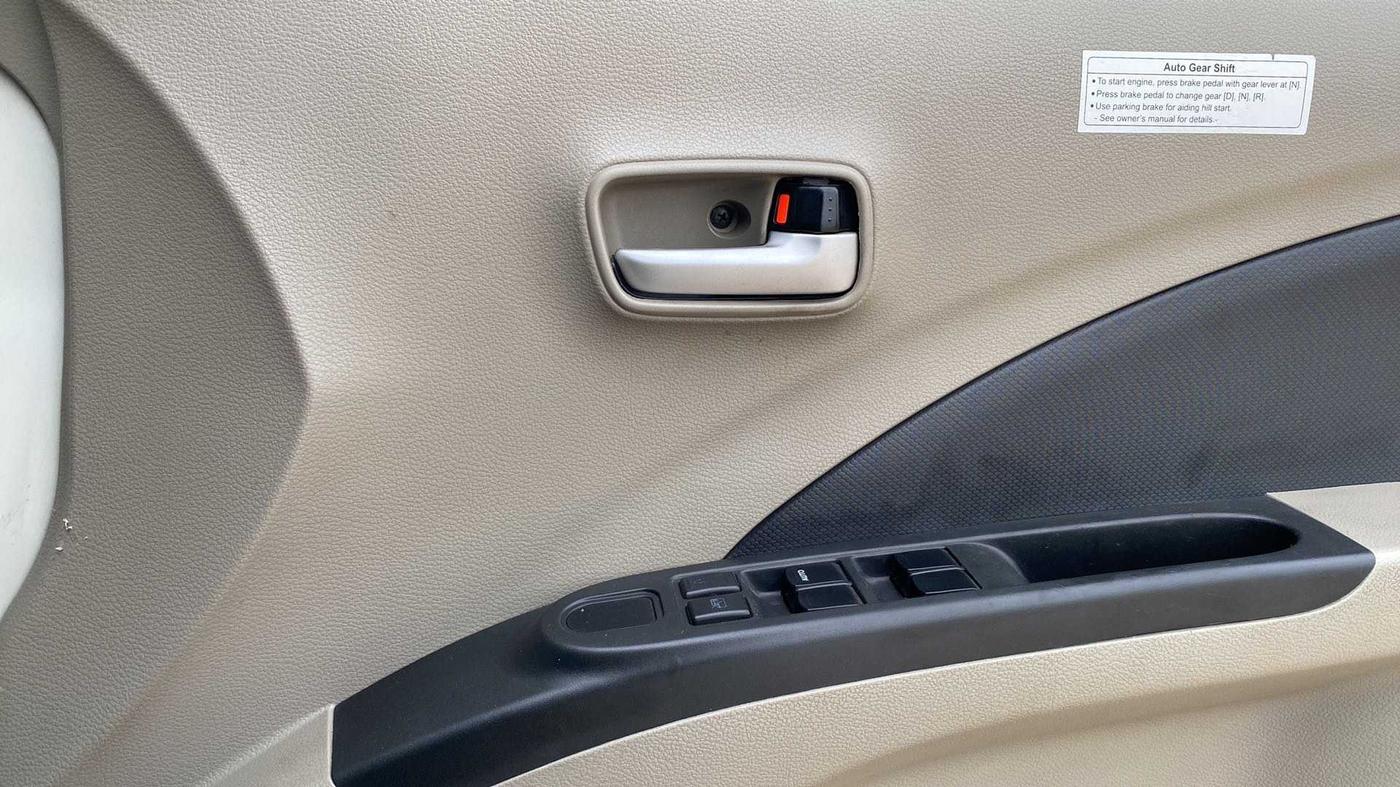 2015 Maruti Celerio VXI AMT, Petrol, Automatic, 34,914 km, Driver Side Door Panels Control