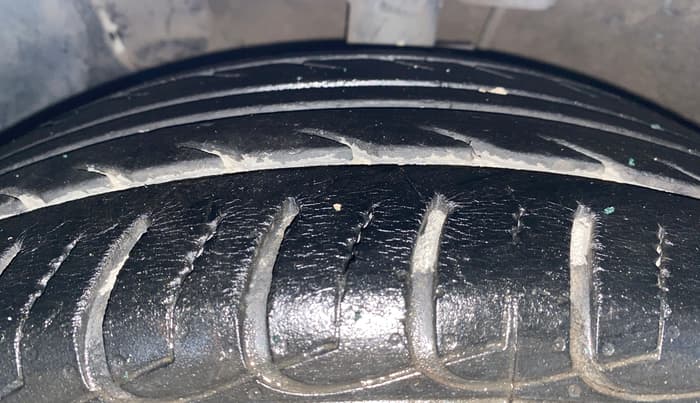 2017 Hyundai New Elantra 2.0 S PETROL, Petrol, Manual, 39,459 km, Left Front Tyre Tread