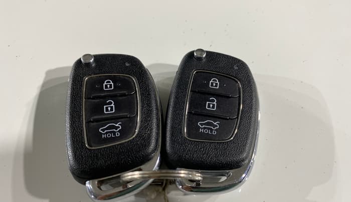 2017 Hyundai New Elantra 2.0 S PETROL, Petrol, Manual, 39,459 km, Key Close Up
