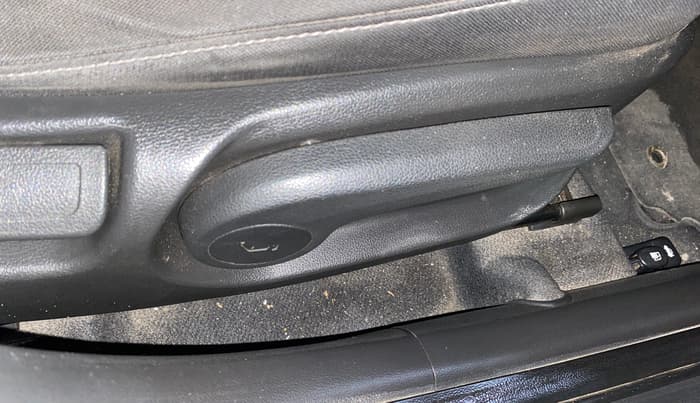 2017 Hyundai New Elantra 2.0 S PETROL, Petrol, Manual, 39,459 km, Driver Side Adjustment Panel