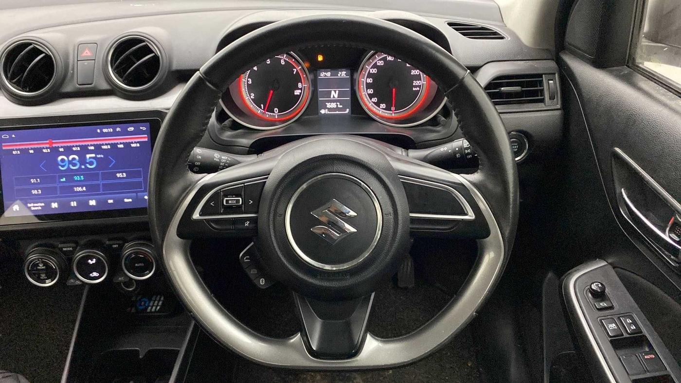 2018 Maruti Swift ZXI AMT, Petrol, Automatic, 76,836 km, Steering Wheel Close Up