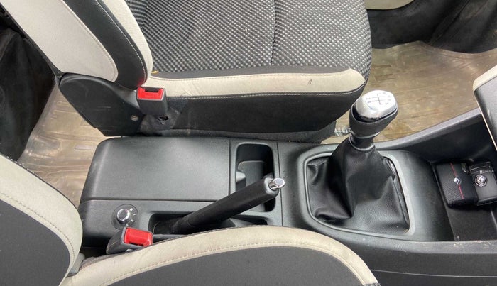 2020 Renault TRIBER RXZ, Petrol, Manual, 60,514 km, Gear Lever